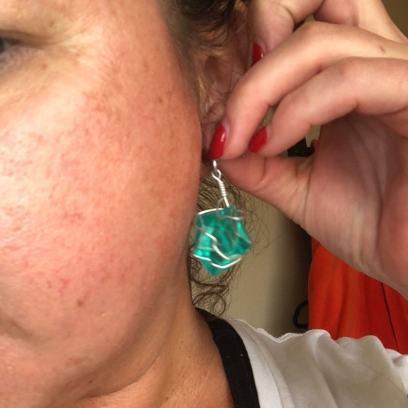 #95 Handmade Puerto Rican Turquoise Crystal Earrings 🌺 - Picture 10 of 12